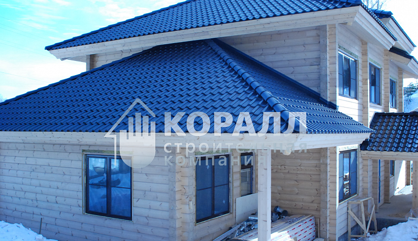 построен дом из клеёного бруса строительной компанией Коралл