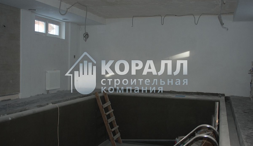 коттедж с бассейном  для комфортного проживания  строительной компанией Коралл